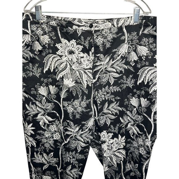Tribal stretch size 20W capris black & white floral pockets stretch - Picture 2 of 7